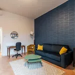 Guesthost - Lungotevere And Bright Apartamento